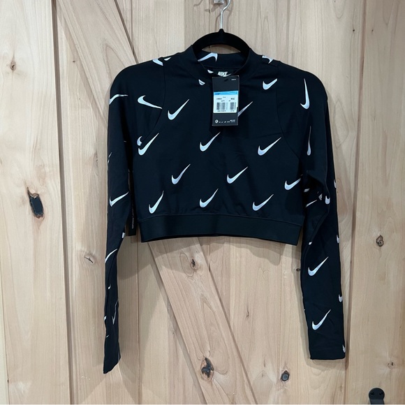 Nike Sportswear Cropped Top Size Medium NWT! Black Long Sleeve Crop Shirt - Picture 11 of 15
